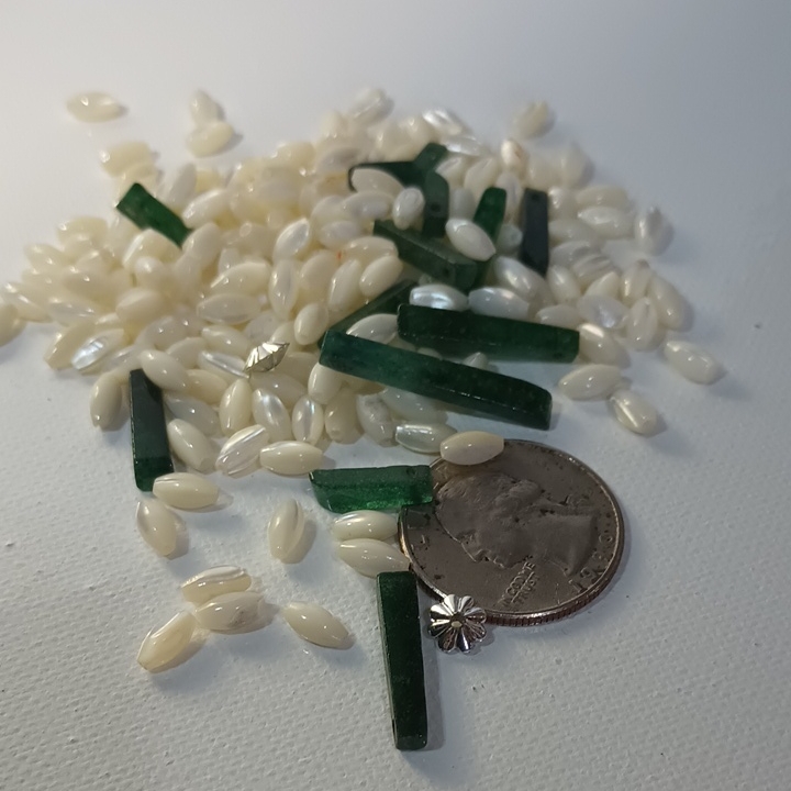 Unbranded Green & Cream Bead Mix For Jewelry Making
